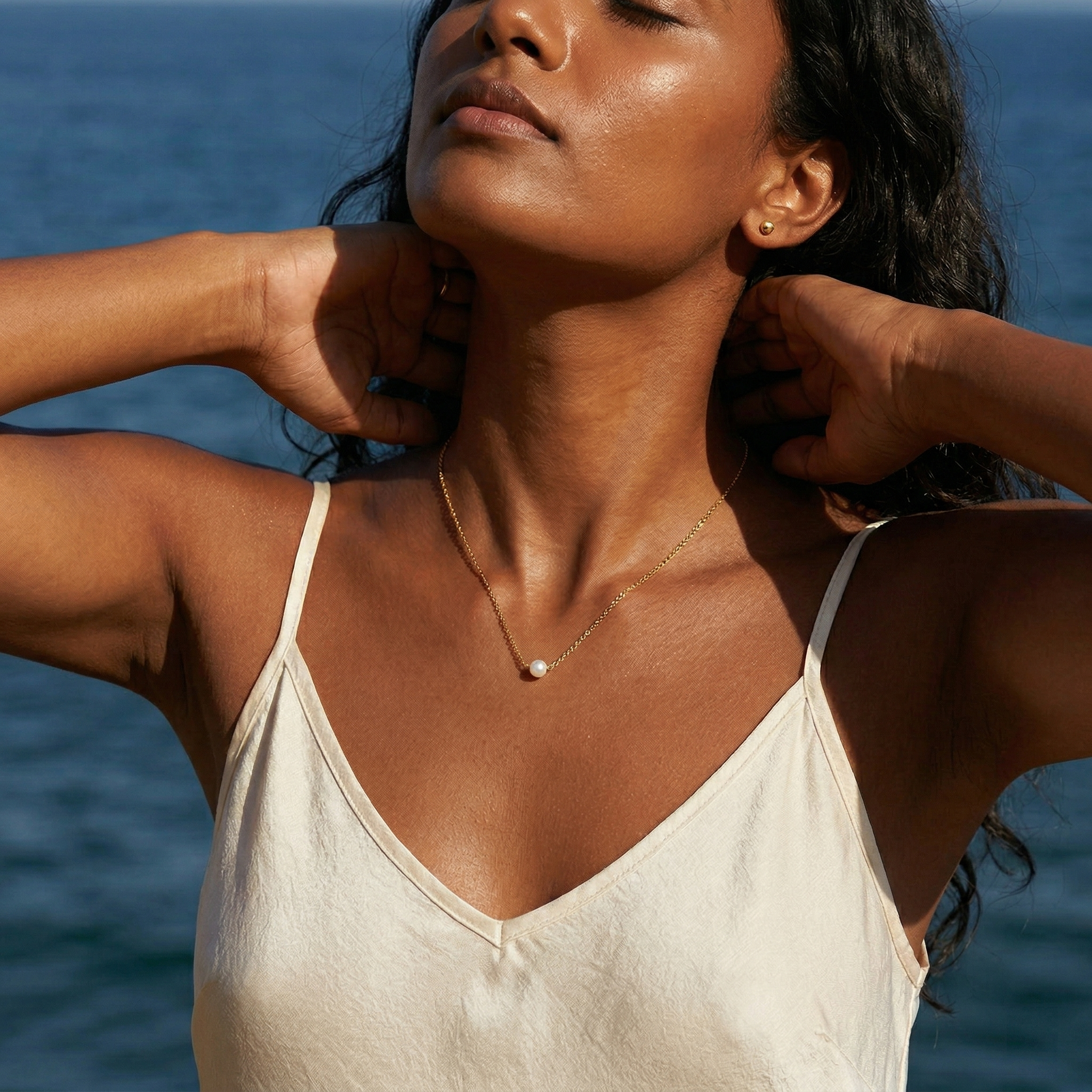 Solitaire Pearl Pendant Necklace – Gold or Silver