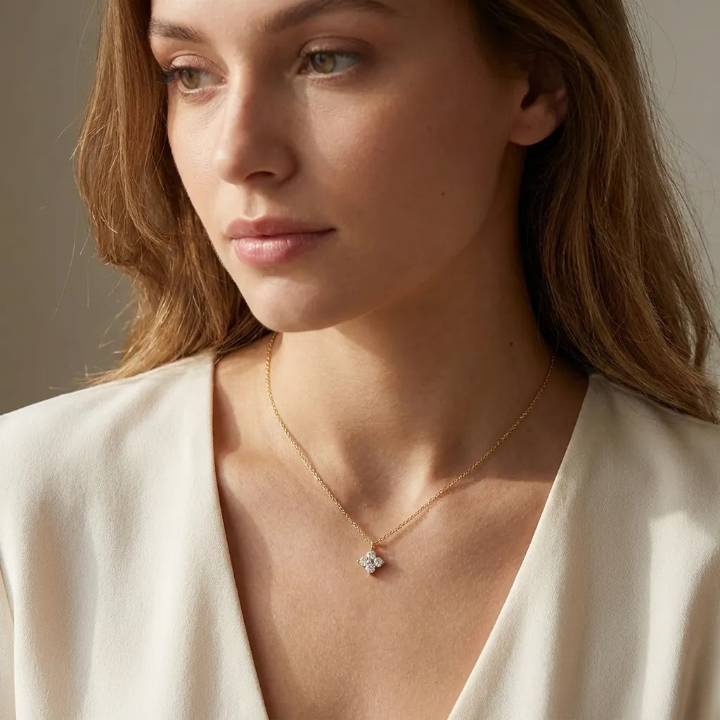 Crystal Clover Pendant Necklace – Gold