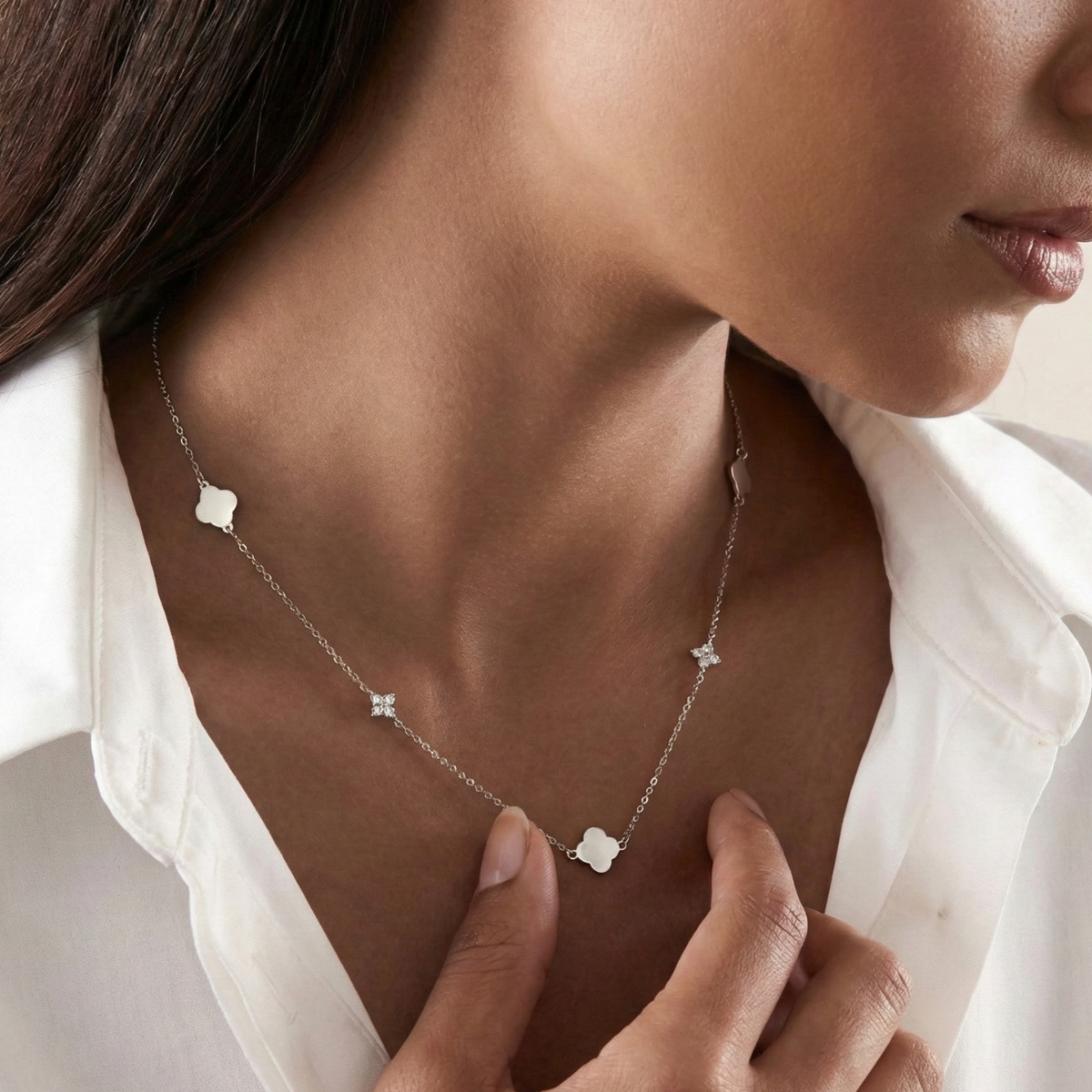 Clover & Crystal Station Necklace – Gold / Silver