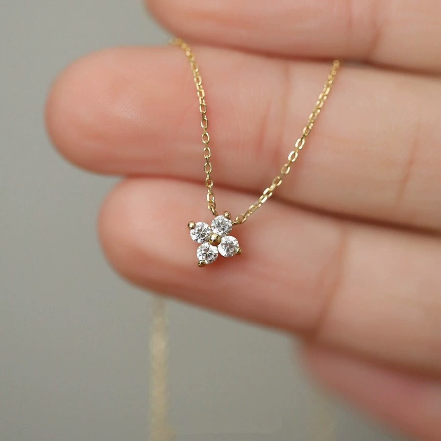 Crystal Clover Pendant Necklace – Gold