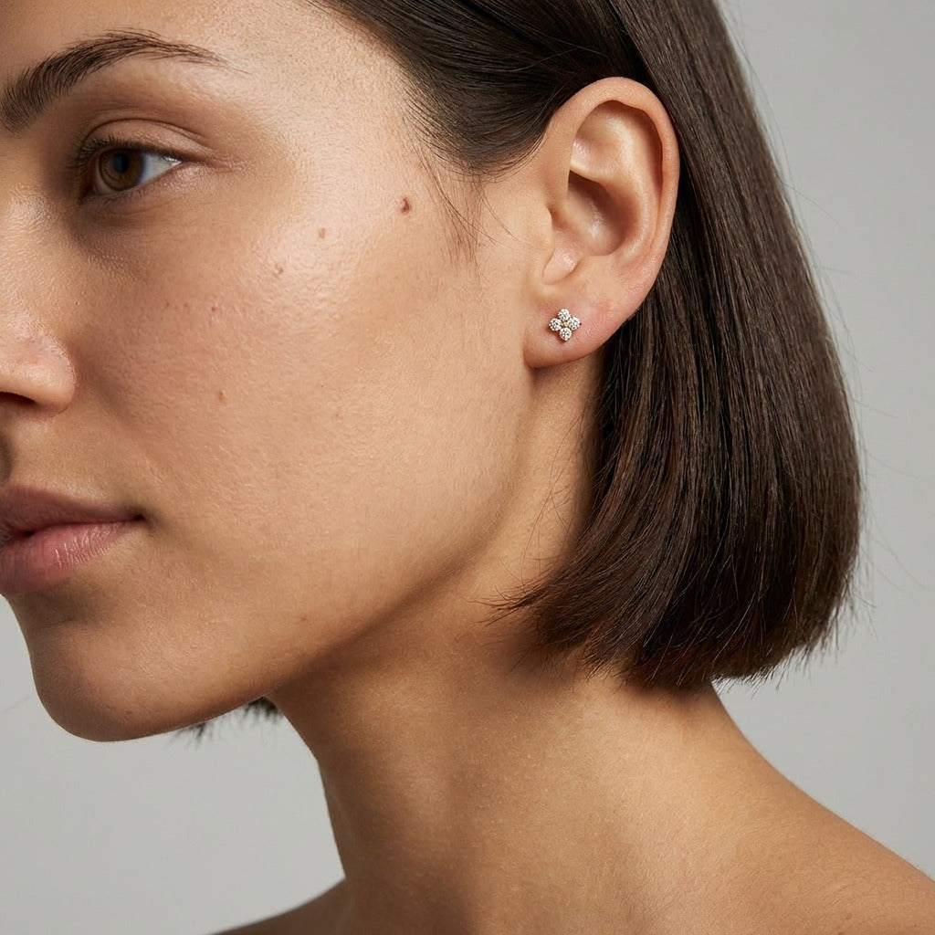 Crystal Clover Stud Earring – Gold & Silver